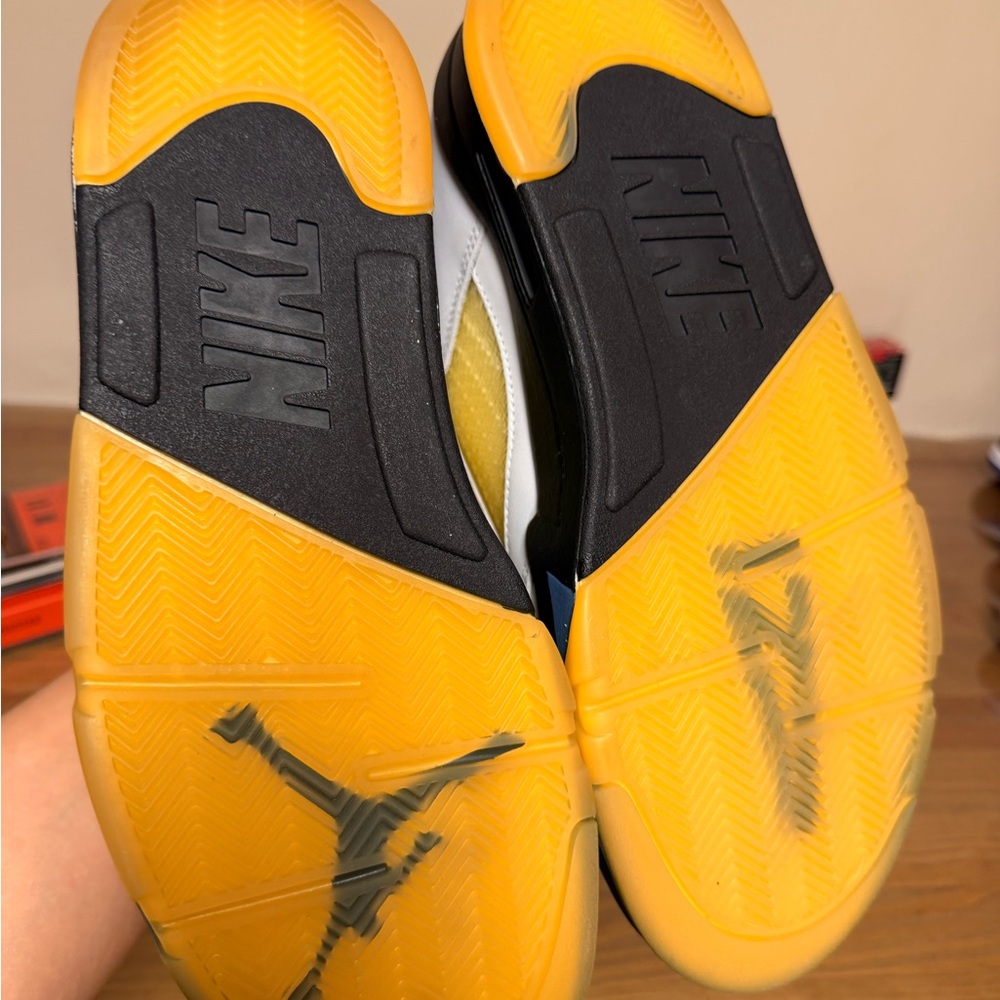 A Ma Maniere x Jordan 5 Retro Dawn White - Picture 6 of 6